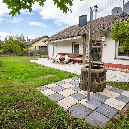 Kronenburg בית נופש *