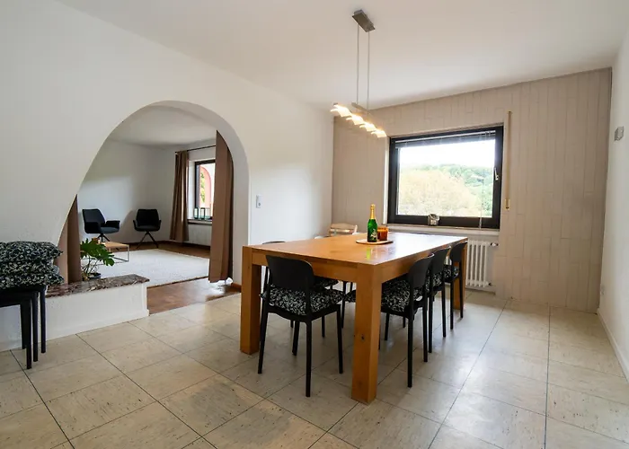 Kronenburg בית נופש