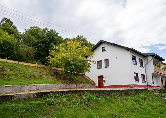 Kronenburg בית נופש *