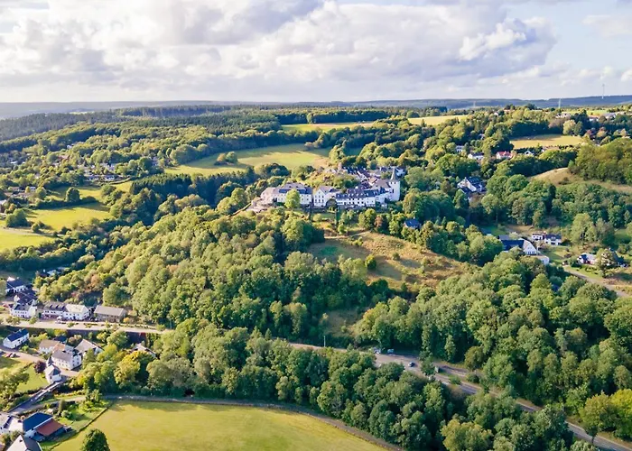 Kronenburg בית נופש